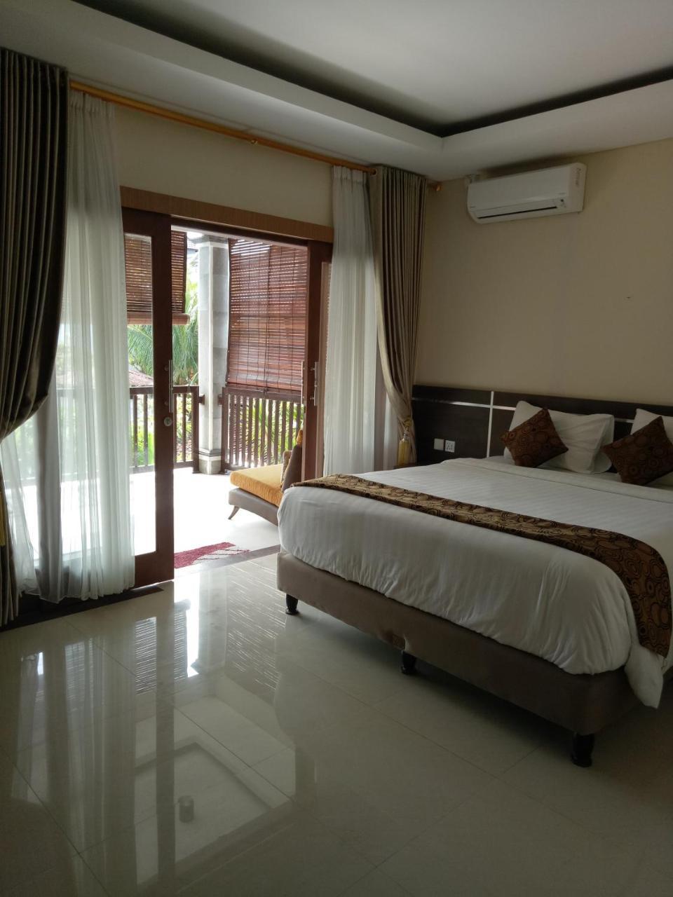 The Surya Kuta Villa Exterior foto