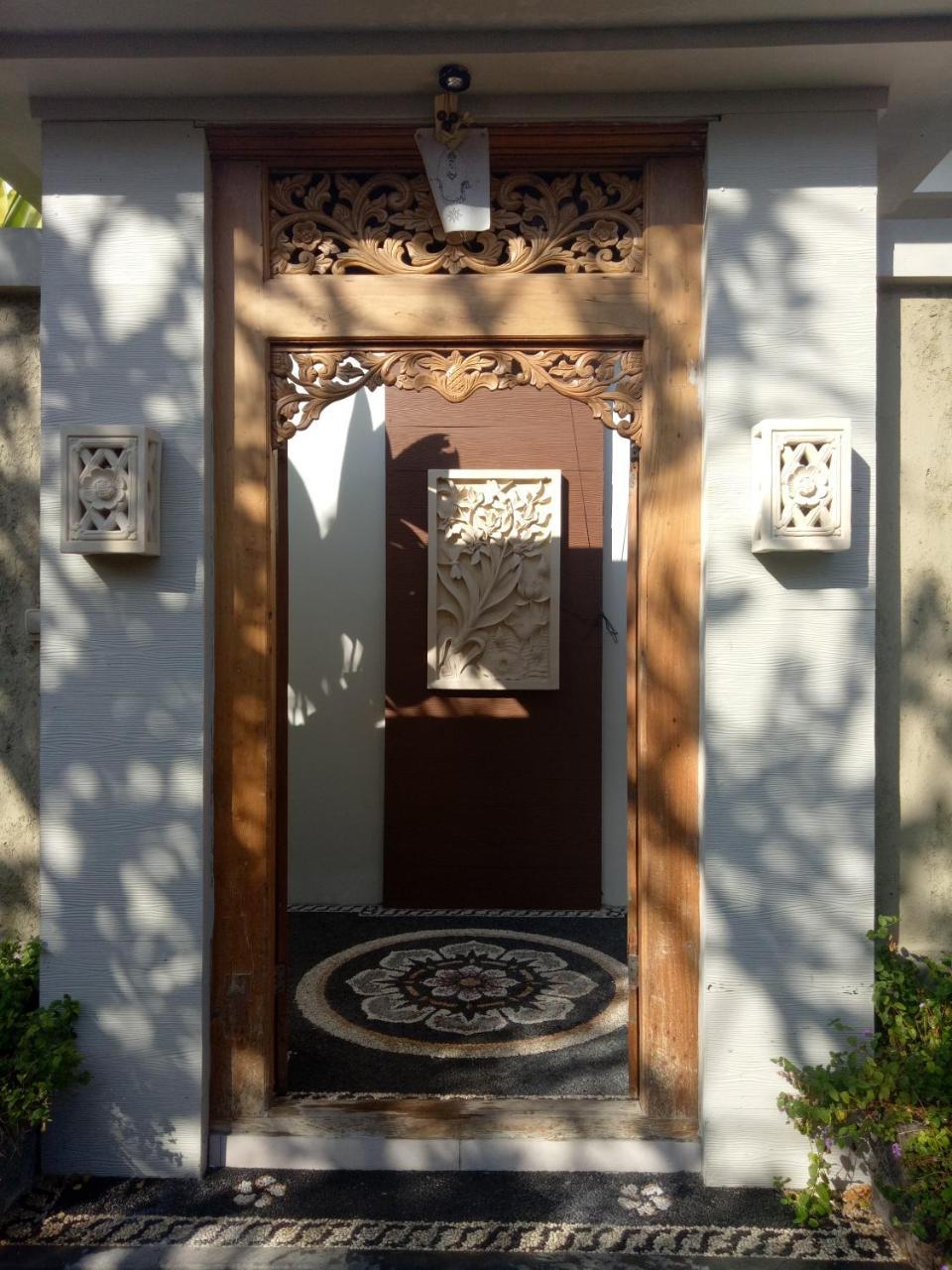 The Surya Kuta Villa Exterior foto